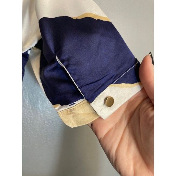 Miss Unni silky button up dress - Picture 6 of 7